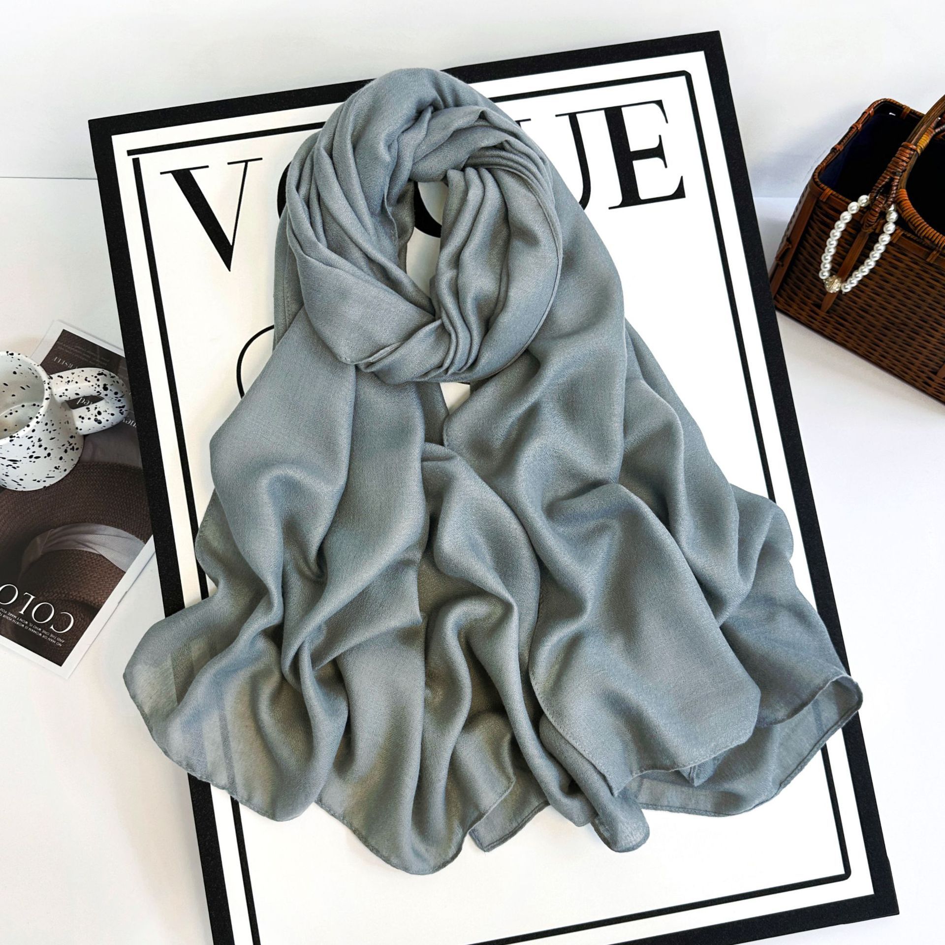 K616 2025 new solid color imitation cotton and linen gauze scarf imitation pearl chiffon long scarf monochrome Malaysian ladies headscarf scarf