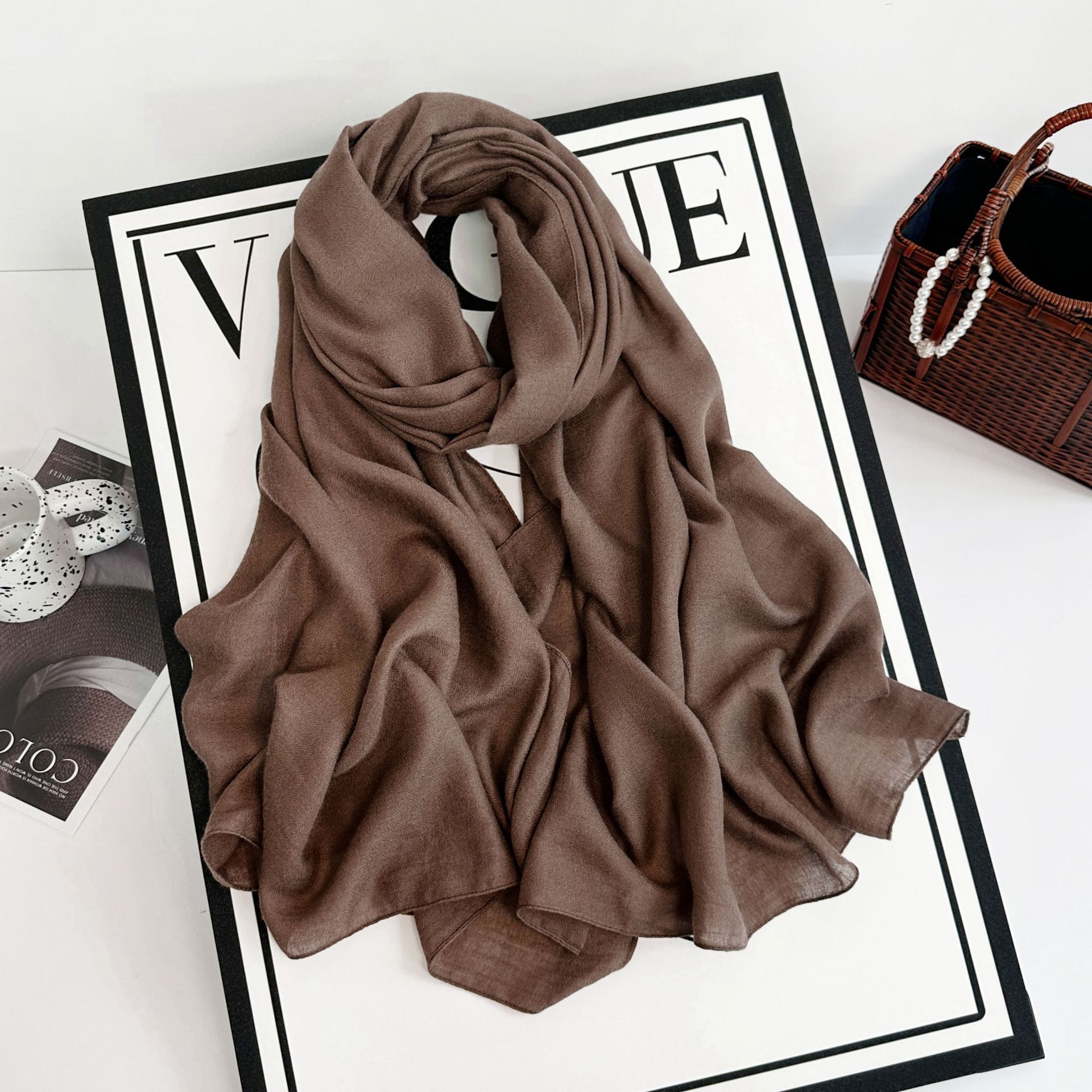 K616 2025 new solid color imitation cotton and linen gauze scarf imitation pearl chiffon long scarf monochrome Malaysian ladies headscarf scarf
