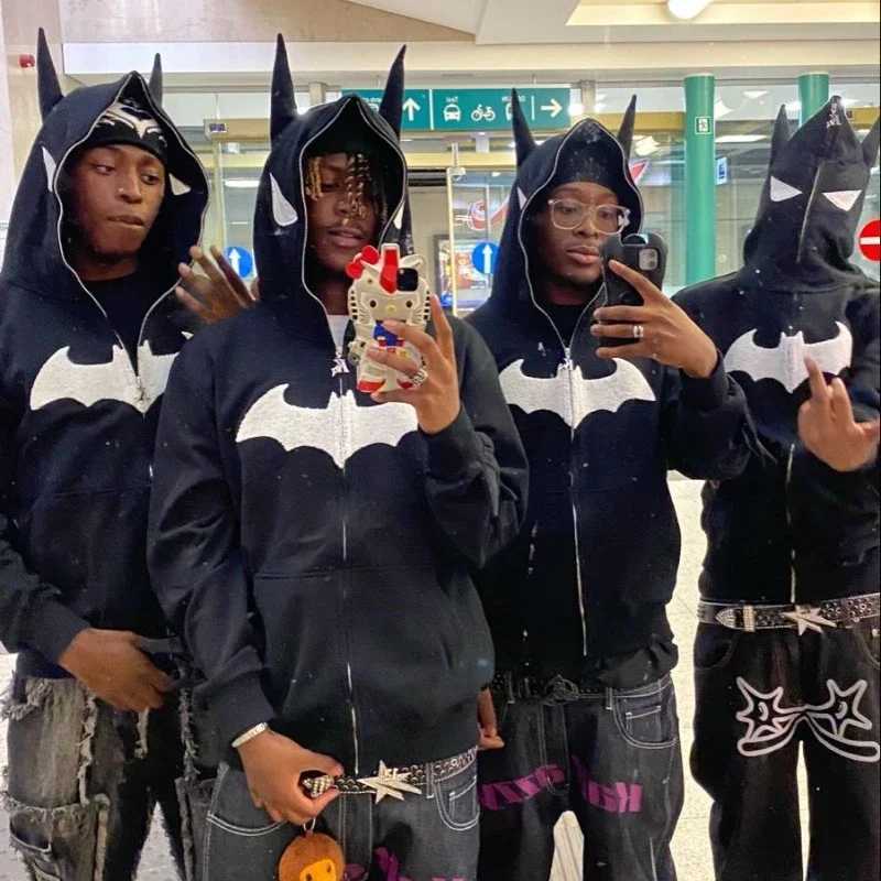 Y2K Zipper Hoodie Gothic Embroidered Bat Anime Hoodie Hip Hop Mens Oversized Sweater Harajuku Rock Fashion Street Top X2505041