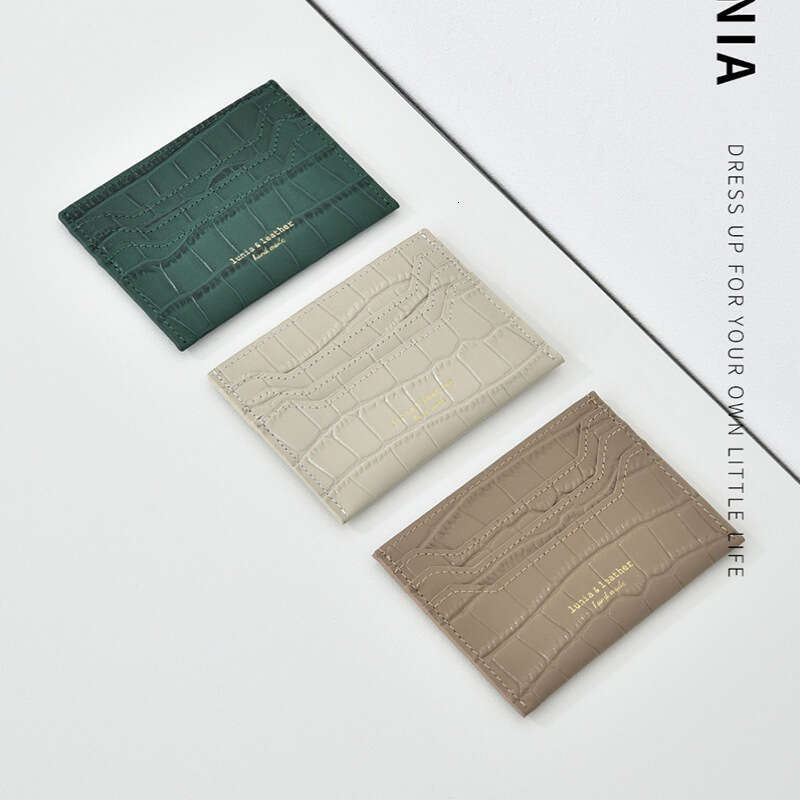 Women Card Bags Designer Small Wallet Fashion Short Minimalist Versatile Compact Coin Purse Money Clip Suitable for wearing when going out and shoppin