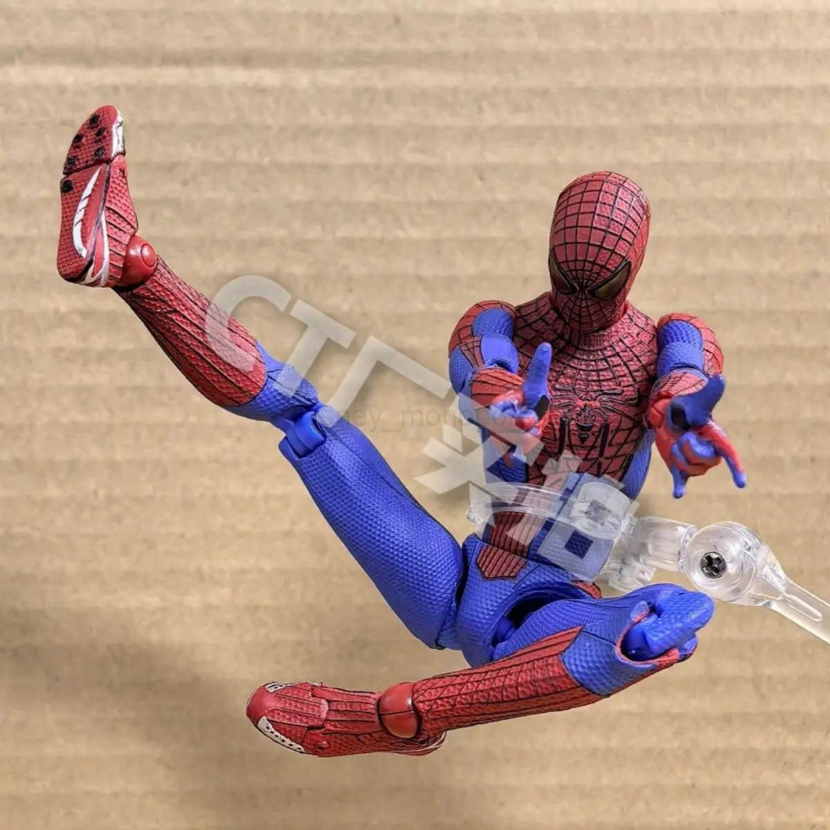 Disney Inventory CT Toy Spider Man Mafex 001 Peter Parker Andrew Garfield Character Shf Spider Man Amazing Spider Man Action Character Gift Z250504