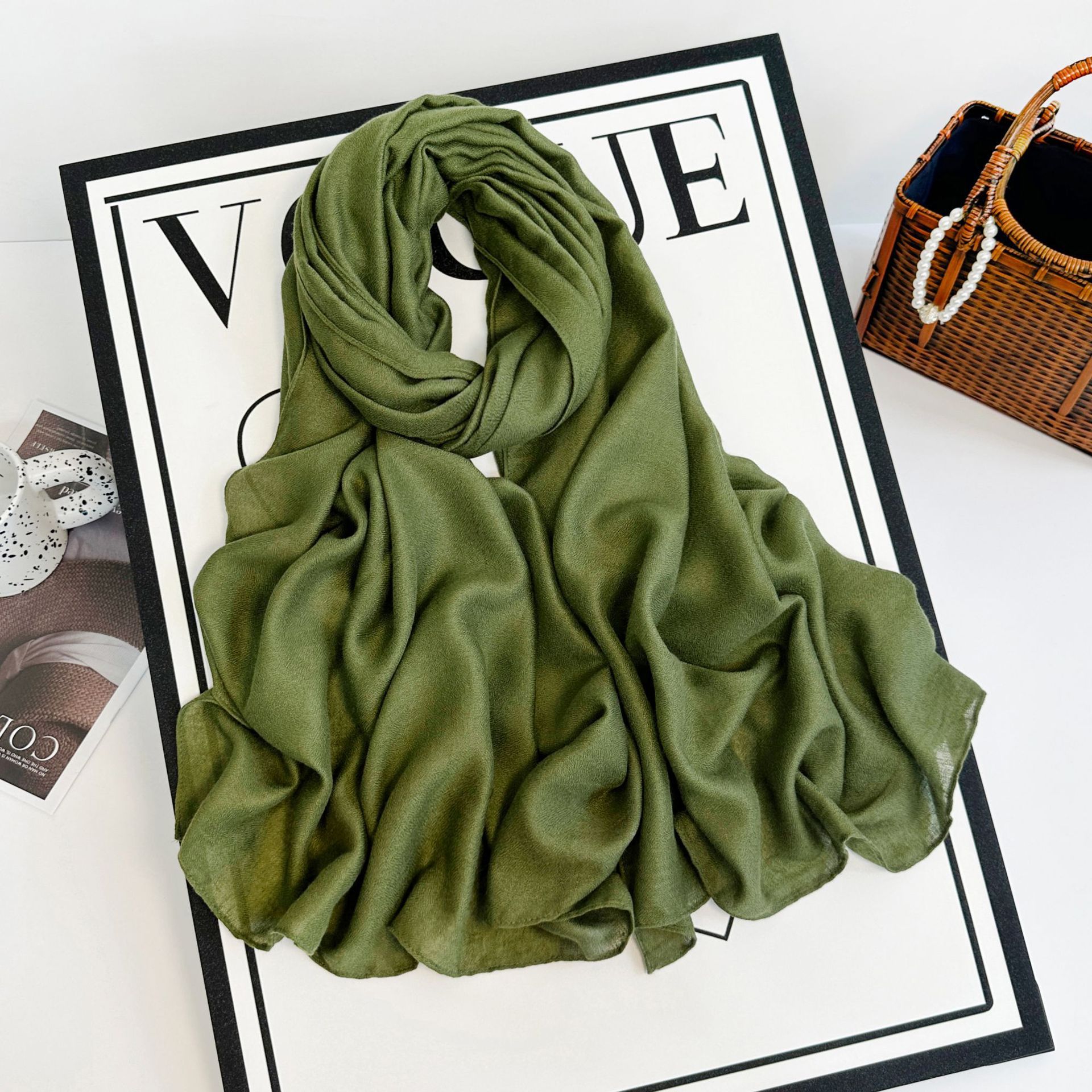 K616 2025 new solid color imitation cotton and linen gauze scarf imitation pearl chiffon long scarf monochrome Malaysian ladies headscarf scarf