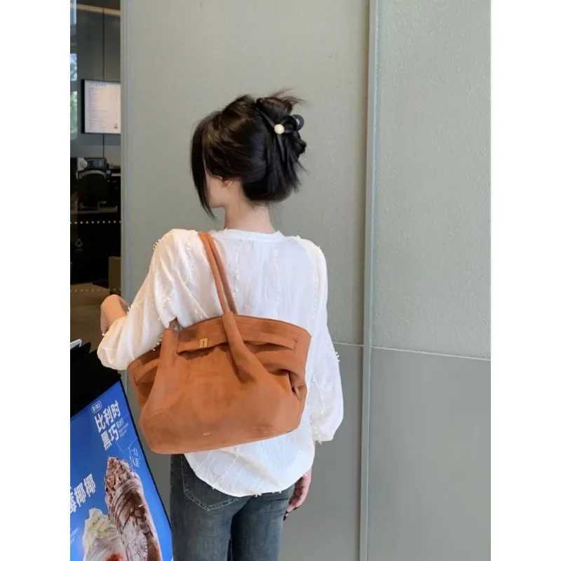 Designers of niche handbags garbage bags womens shoulder bags and womens cross bagsW250504