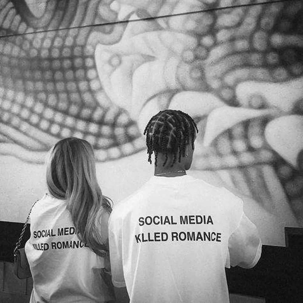 New Arrival Social media kills romantic T-shirts mens aesthetics Valentines Day letter printing T-shirts unisex high-quality couple cotton T-shirts Z2