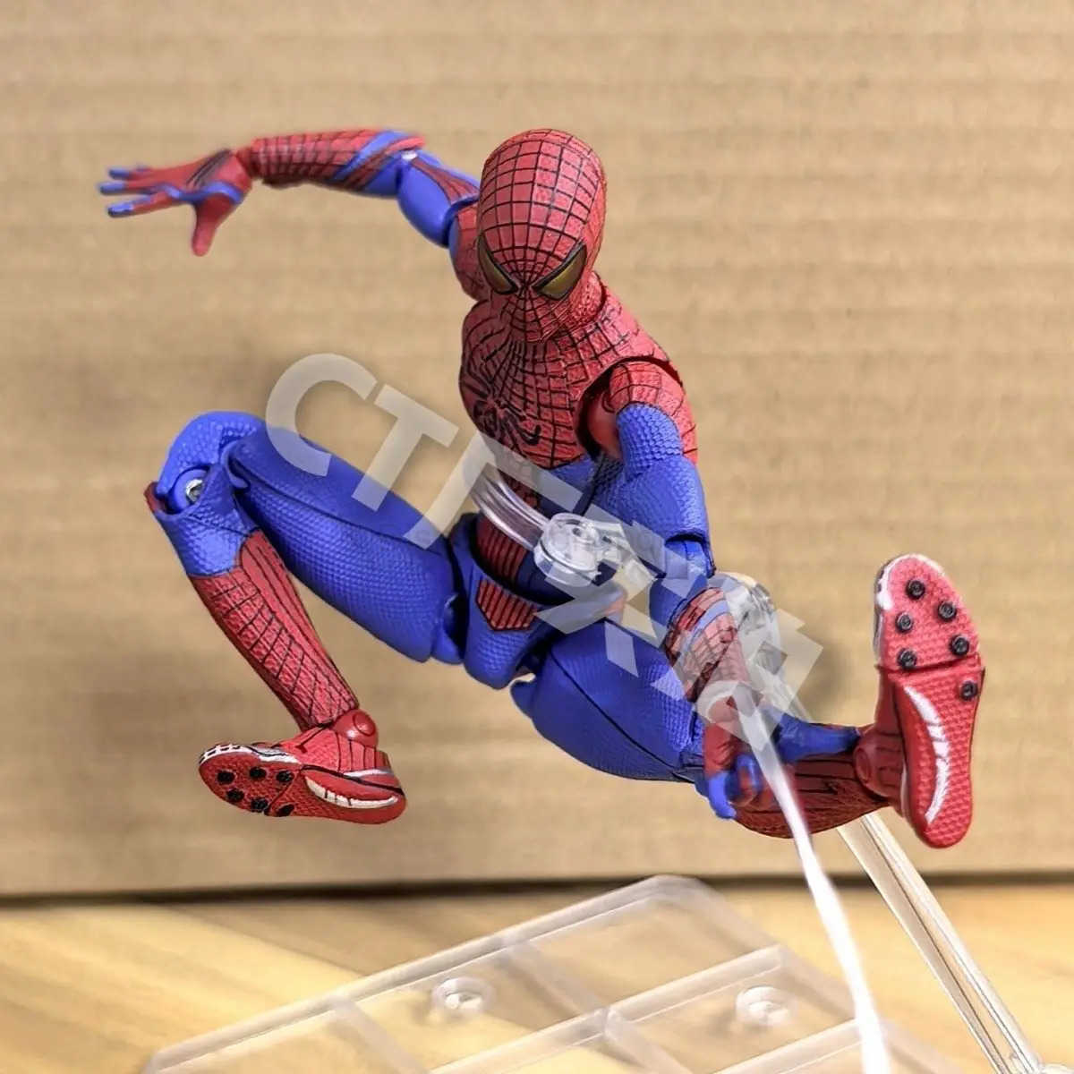 Disney Inventory CT Toy Spider Man Mafex 001 Peter Parker Andrew Garfield Character Shf Spider Man Amazing Spider Man Action Character Gift Z250504