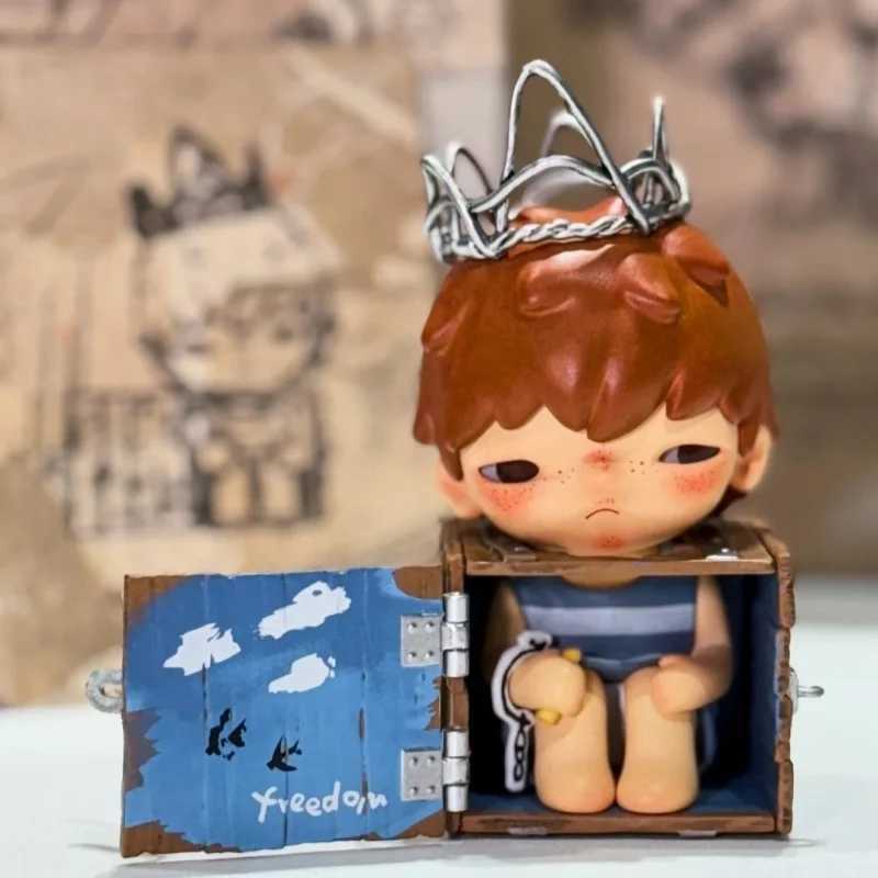 Free shipping Hirono Echo Series Blind Fashion Surprise Mystery Box Kaii Decorative Childrens Toy Birthday Gift