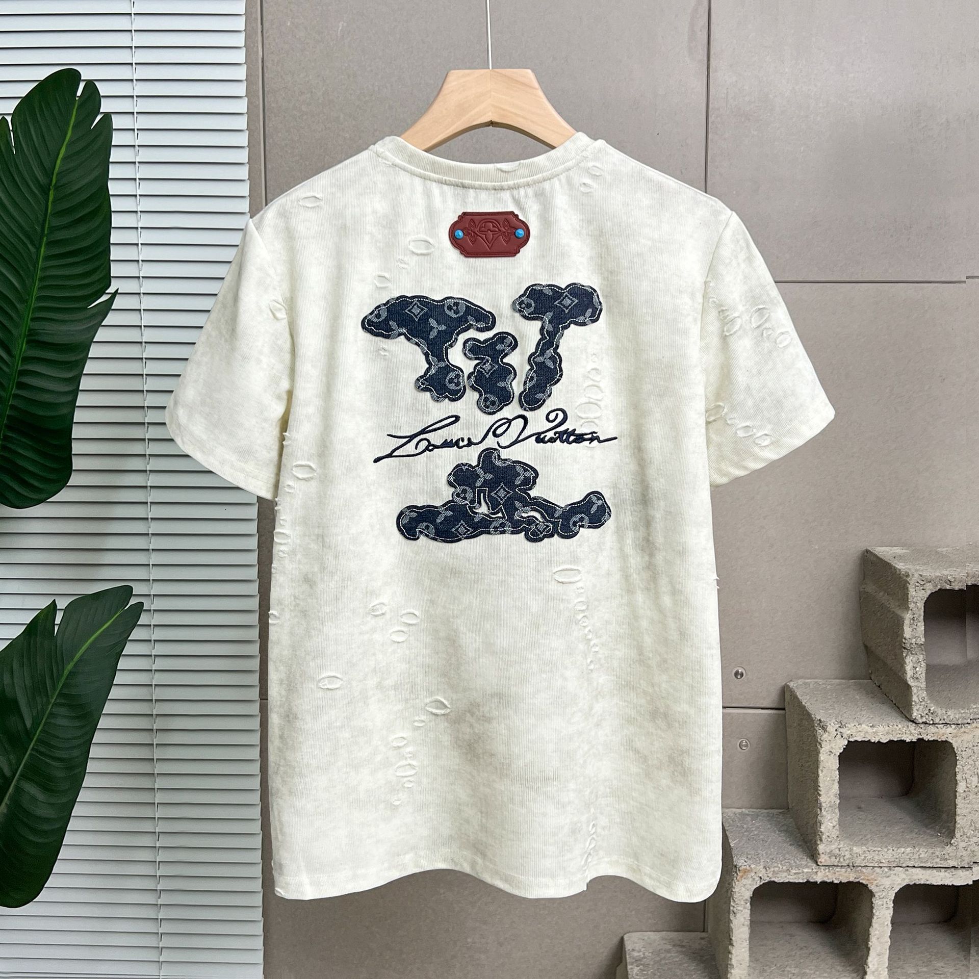 2025 New Men's T-shirt Designer Cotton Fashionable Letter Sticker Fabric With Holes To Make Old Loose Short Sleeved Top Street Trend Half Sleeved