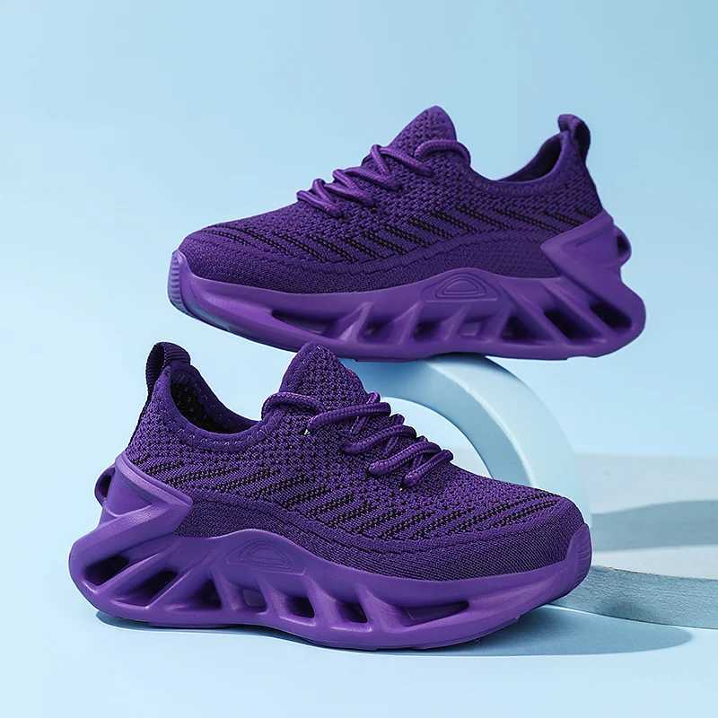 Childrens boys casual comfortable platform black and white childrens shoes mens sports shoesXJ250505 XJ260303