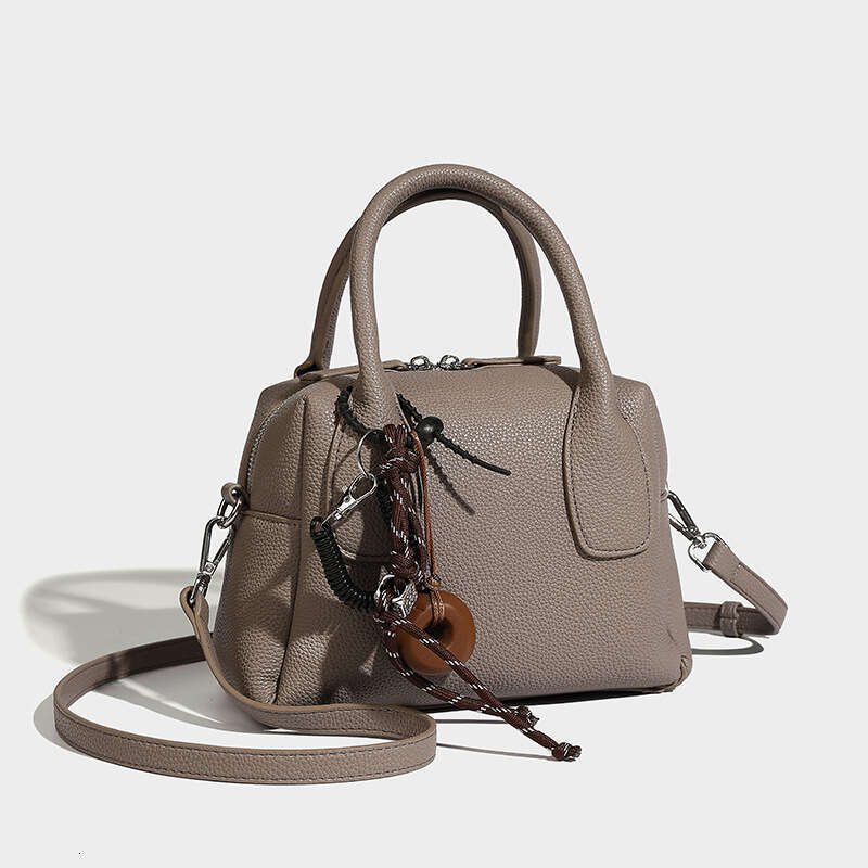 2025 New Soft Cowhide Premium Leather Boston Pillow Women's Commuter Casual Handheld Messenger Bag