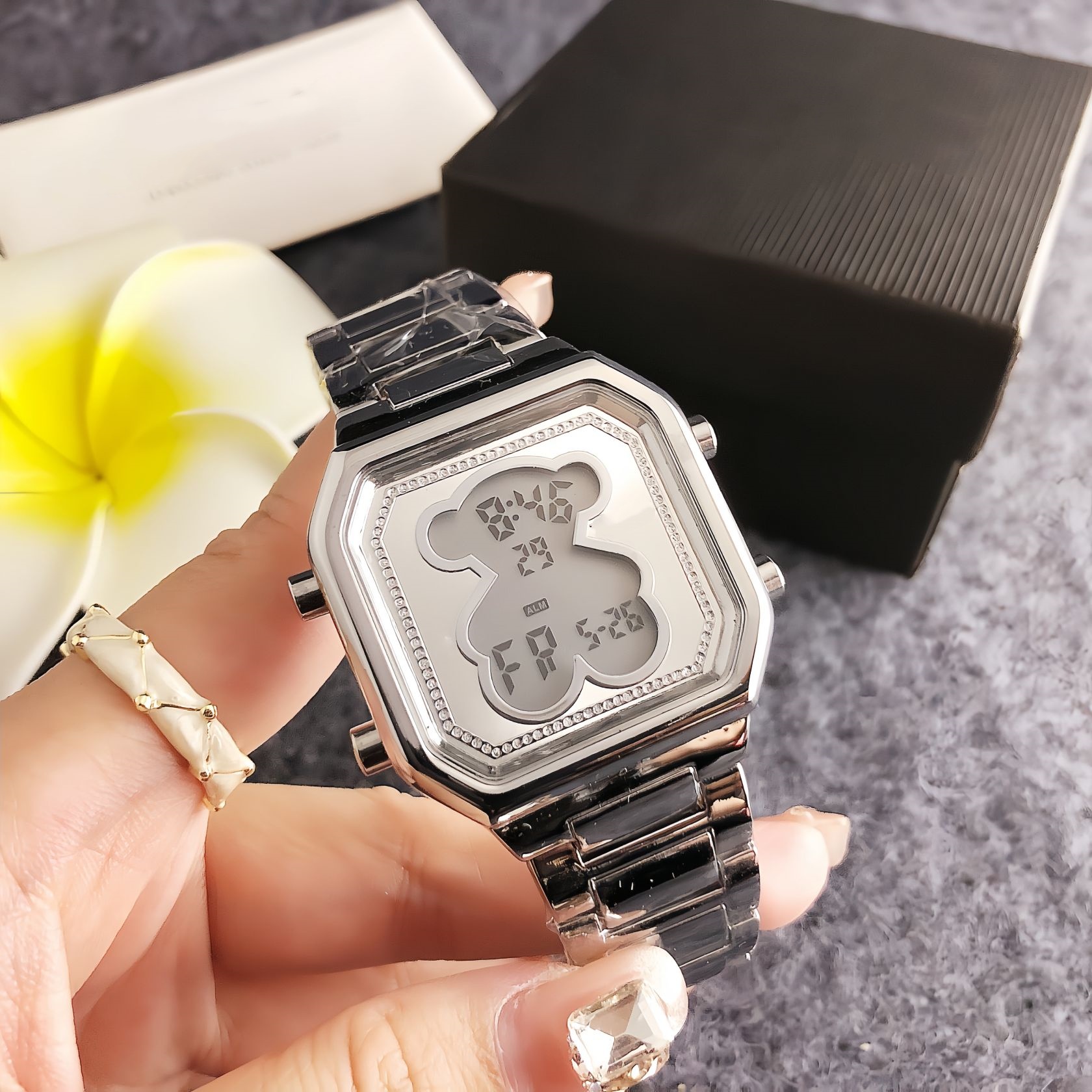 Hot Sale Women Men Silver Rose Gold Stainless Steel White Zircon Glass Bear White Zircon Square Electronic Watch Chain Pulsera Span Jewelry