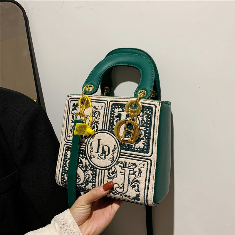 Bag female bag spring and summer all kinds of new fashion embroidery bucket bag handhold cross body Dai Fei bag 2025s hot