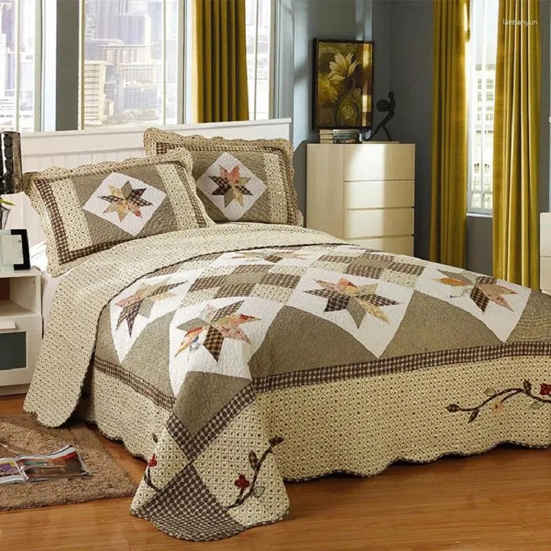 Bedding Sets 4Pcs Vintage French Printing Lace Ruffles Princess Set Milk Velvet Warm Quilt Cover Bed Skirt Bedspread Pillowcases 26BRB