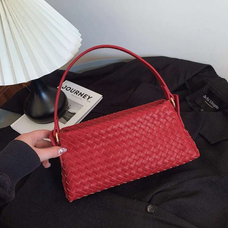 2025 Women's Retro Messenger Anti-Theft Lightweight Crossbody Bag for Travel, Commuter & Daily Use Waterproof Shoulder Purse