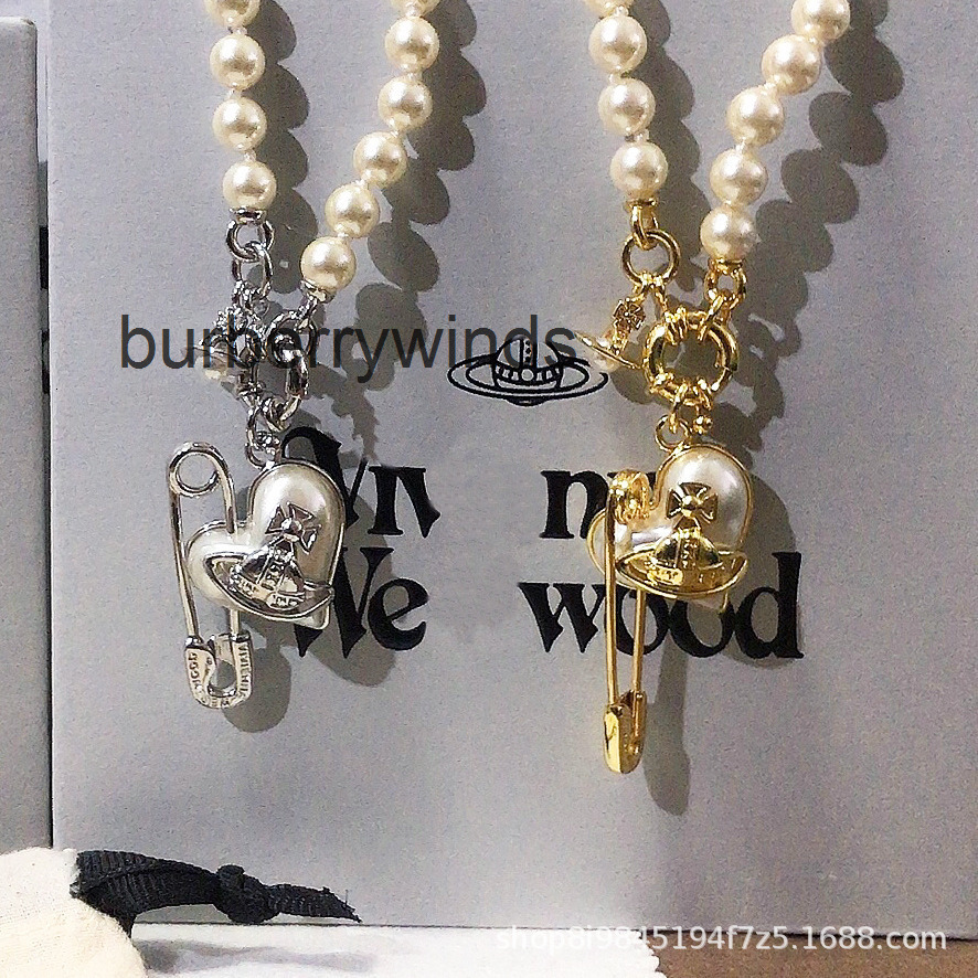 viviennenliess Queen Dowager necklace in rose red ORIETTA resin heart pearl Saturn necklace sweater chain westwoods A6IB