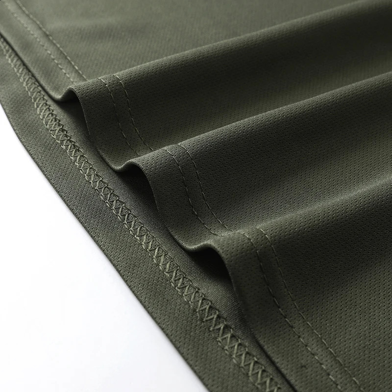 Summer ice silk quick drying mens underwear round neck sports and leisure breathable Tshirt loose solid color fitness suit 250430Z