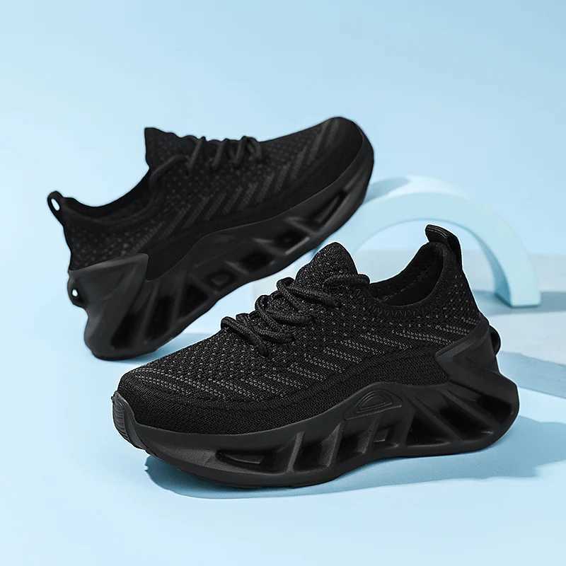 Childrens boys casual comfortable platform black and white childrens shoes mens sports shoesXJ250505 XJ260303