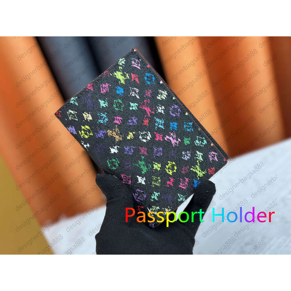 White tri color Passport holder Classic Designer Wallets for man Card Holder PASSPORT COVER Brand Fashion Credit Credit card cover Couple Family Travel