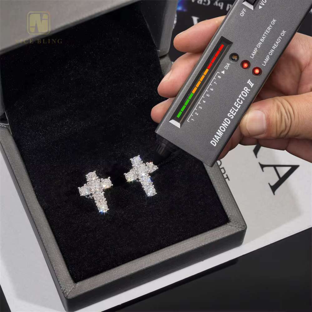 Fashion Hip Hop Moissanite Jewelry Ear Studs 925 Sterling Silver Ice Out Moissanite Diamond Cross Shape Stud Earring for Women