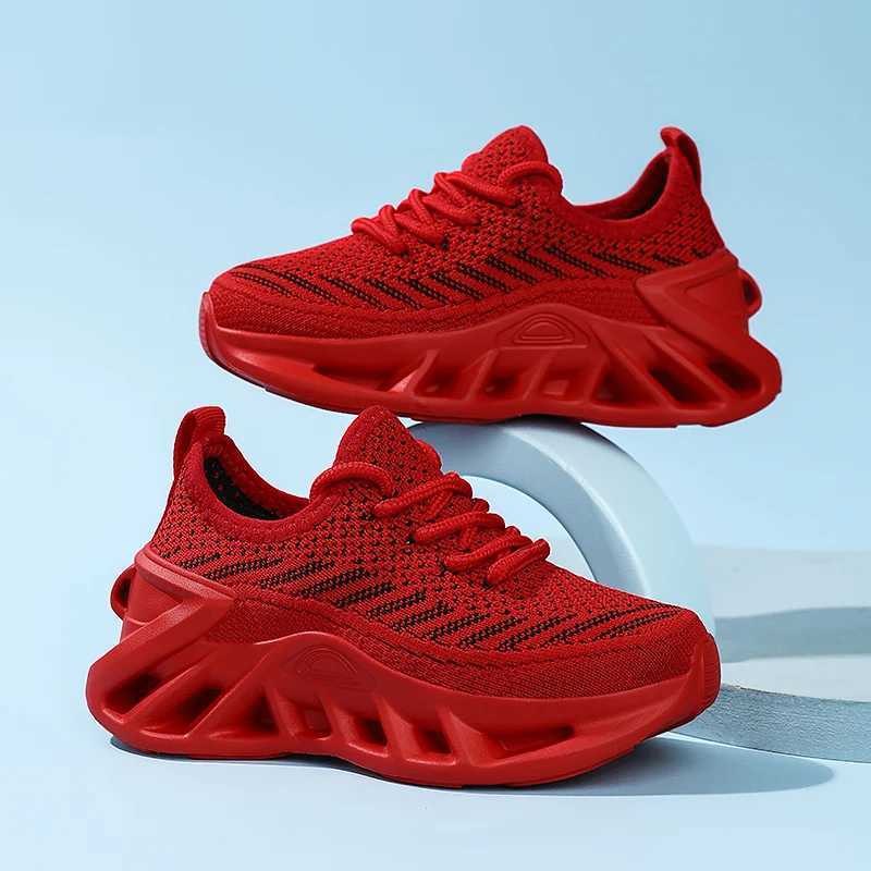 Childrens boys casual comfortable platform black and white childrens shoes mens sports shoesXJ250505 XJ260303