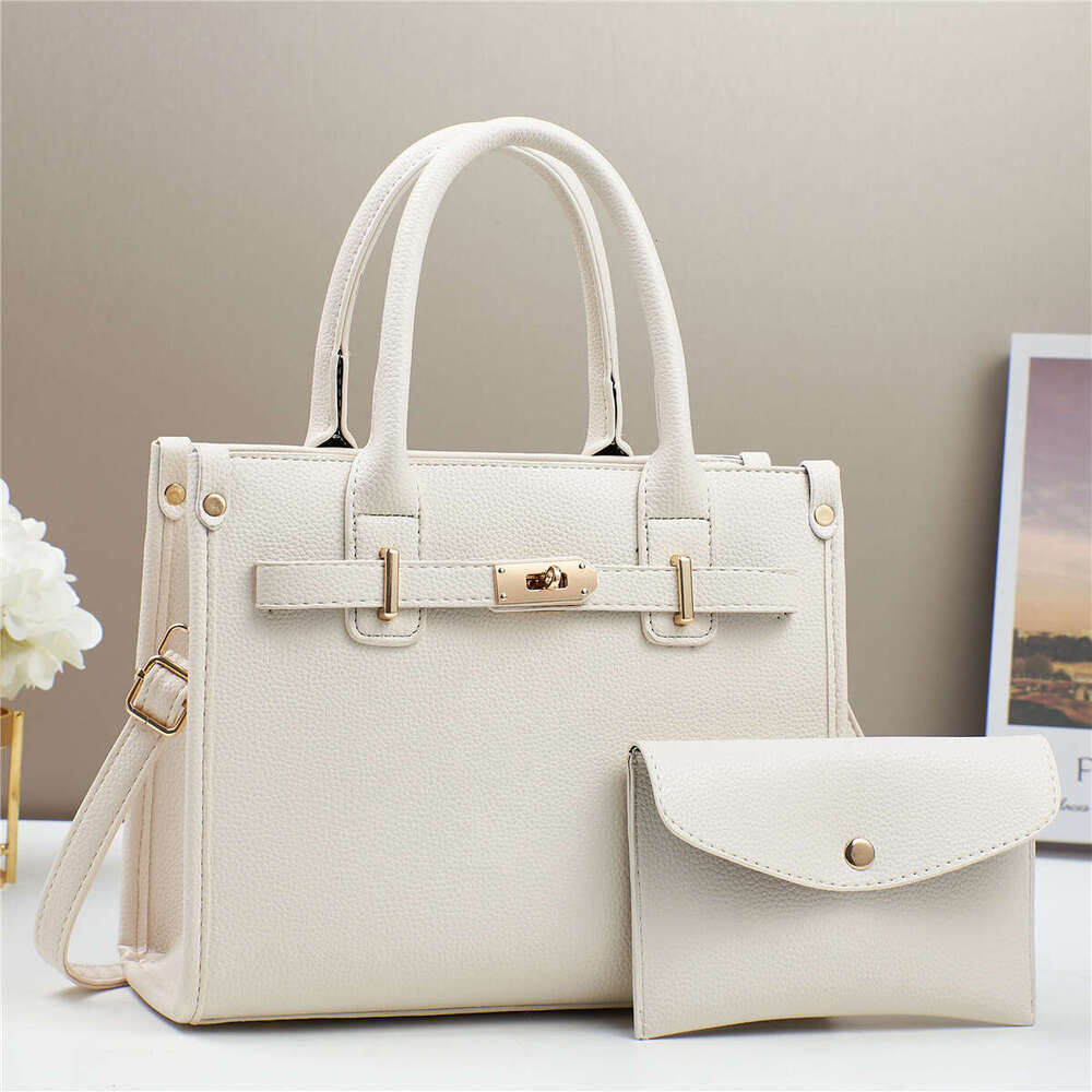 Girl 2025 New Elegant Handbag Middle aged Granny Large Capacity Soft Leather Mama Bun Mother Bag