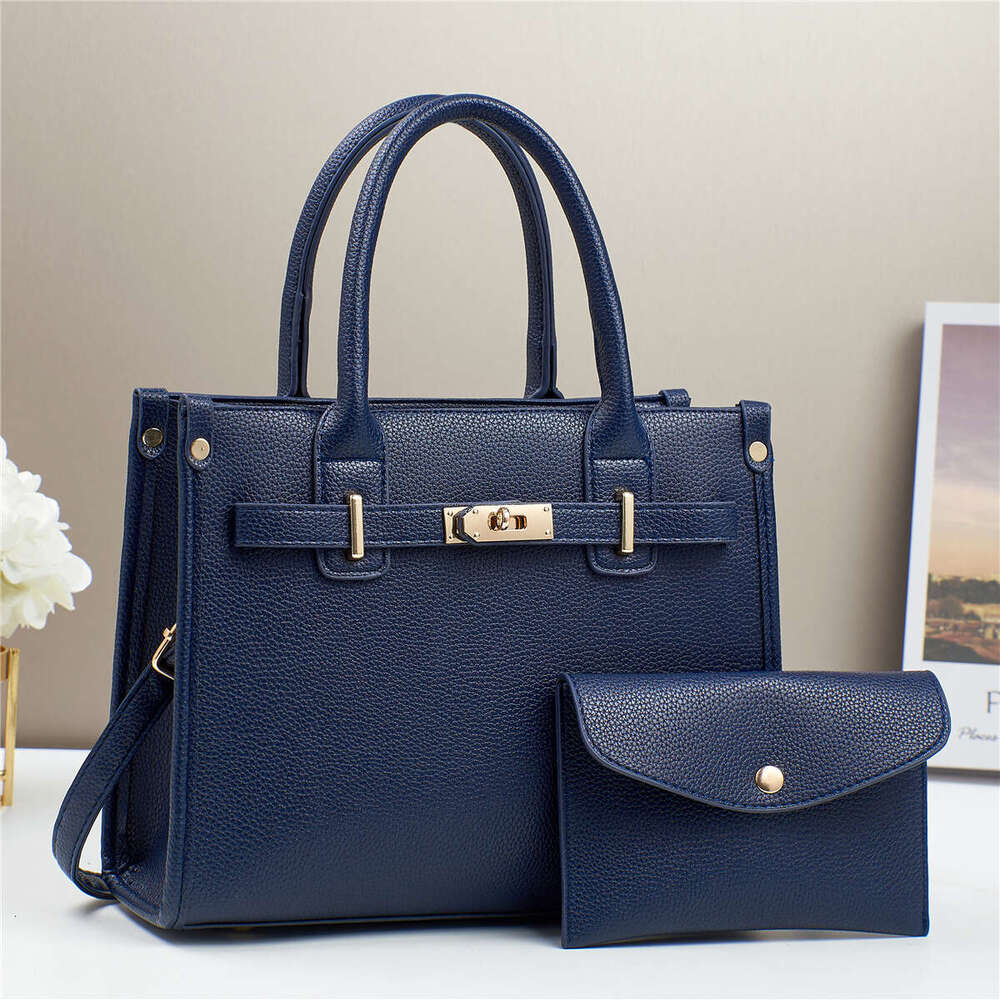 Girl 2025 New Elegant Handbag Middle aged Granny Large Capacity Soft Leather Mama Bun Mother Bag
