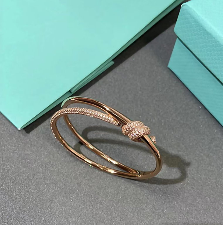 Bracelet Designer Bracelet 18k High quality for your choice Luxury Designer Bracelets Alphabet Valentine Gift Elegant Women Bracelet size 17