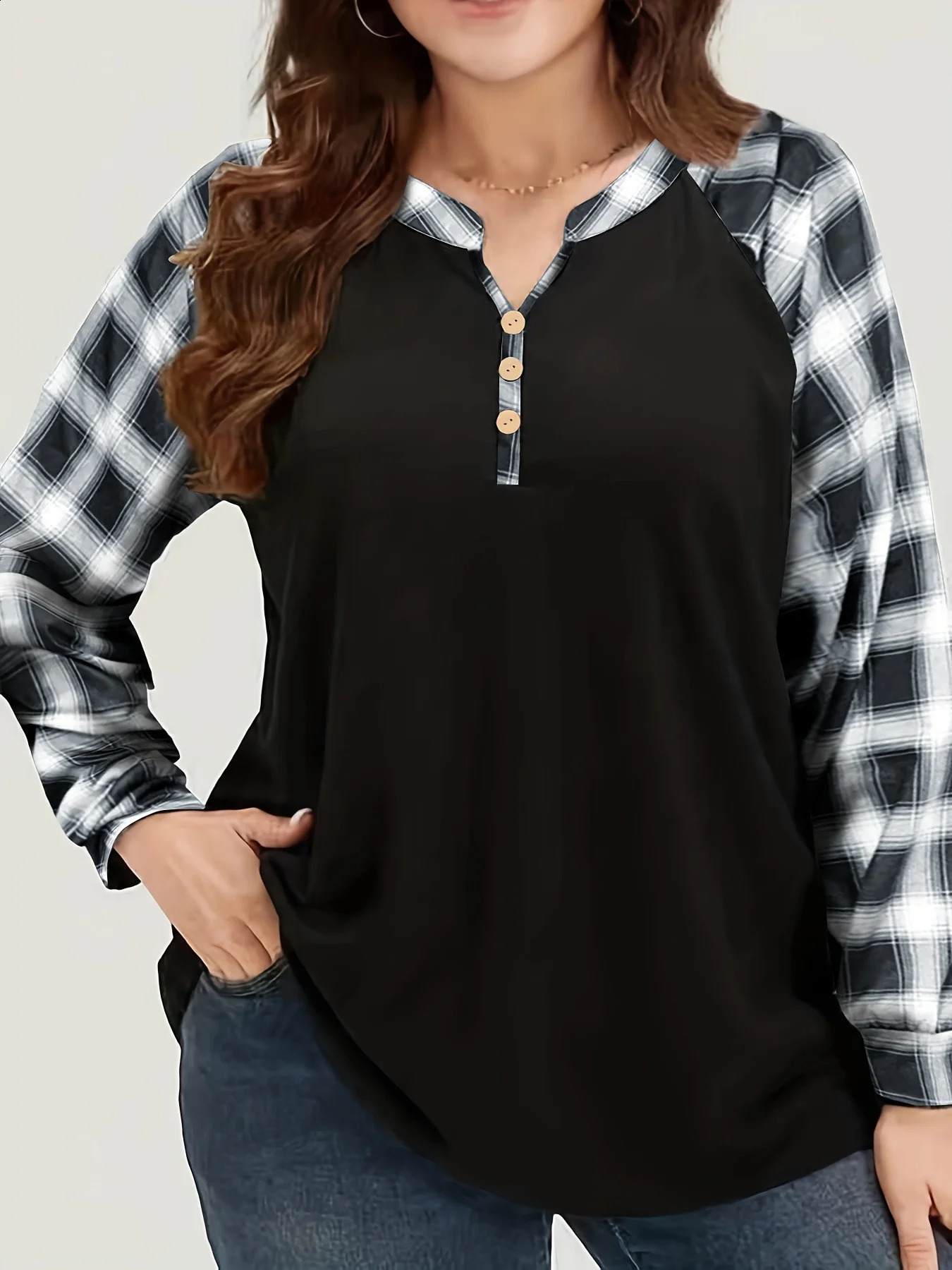 Plus size plain weave spliced Vneck button sports shirt round neck long sleeved womens Tshirt 250430Z