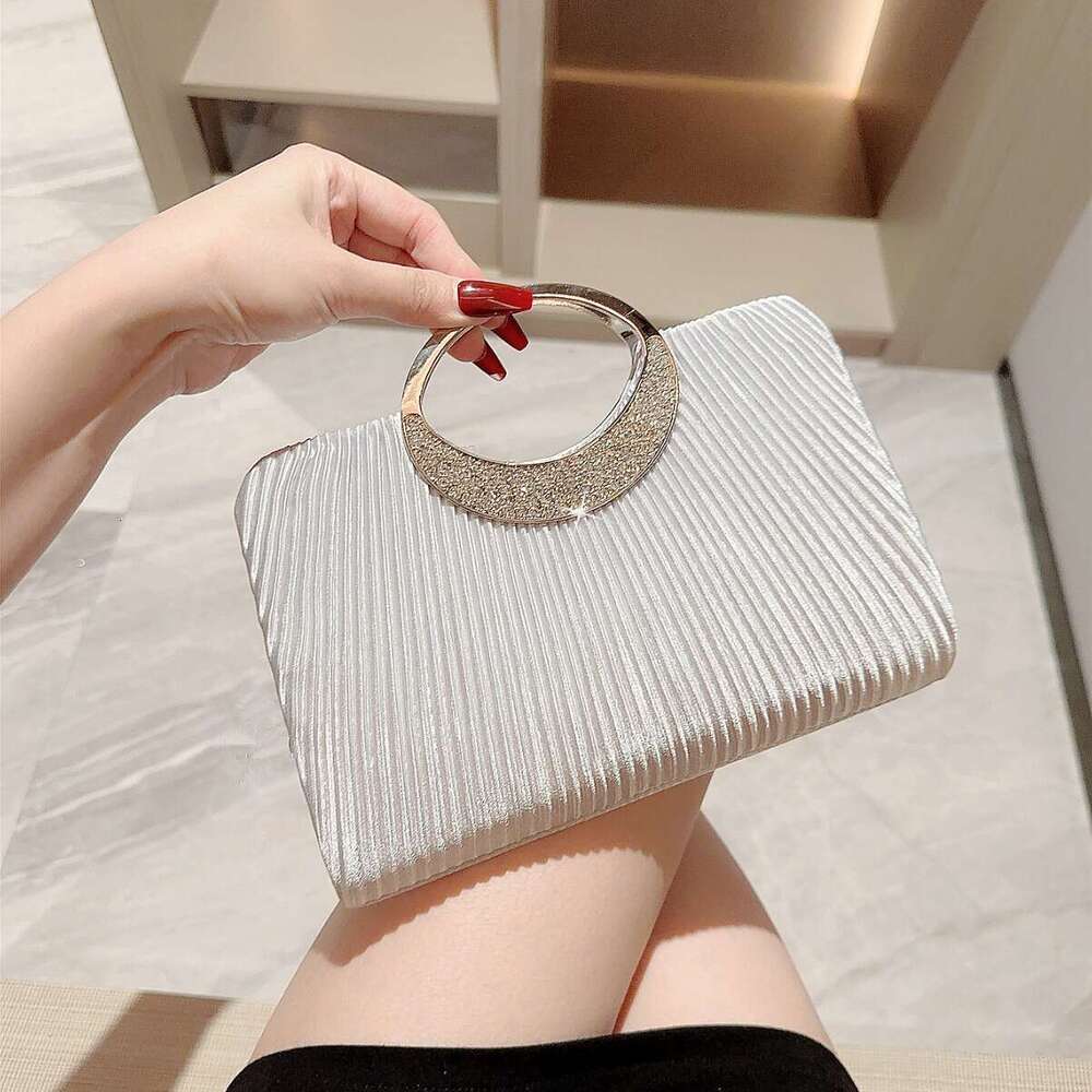 Dinner Bag New Pleated Round Ring Rhinestone Banquet Handbag Dress Evening Bag Wedding Chain Bag KQ