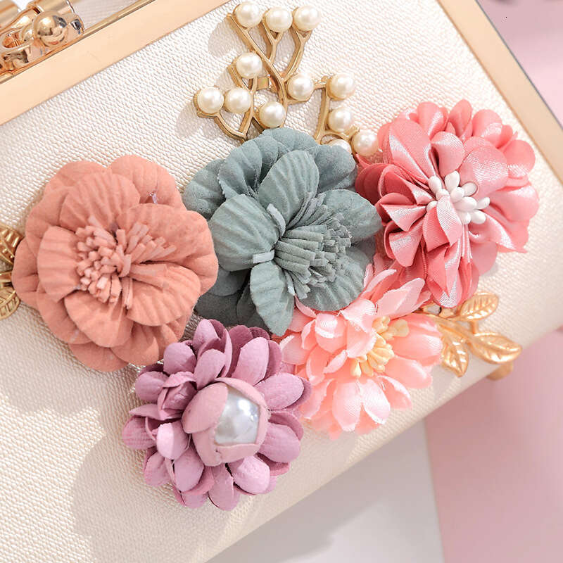 Dinner Bag New High End Handheld Square Flower Banquet Women S Texture Versatile One Shoulder Crossbody Chain Small Bag KQ
