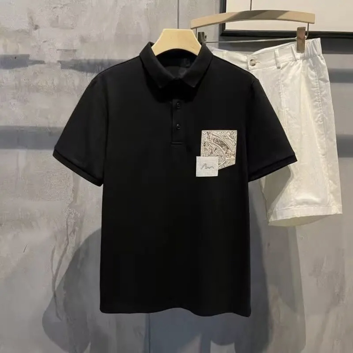 New Men's T-shirt Designer Fashionable Simple Patch Slim Fit Short Sleeved Polo Shirt Luxurious Casual Versatile Business Breathable Half Sleeved