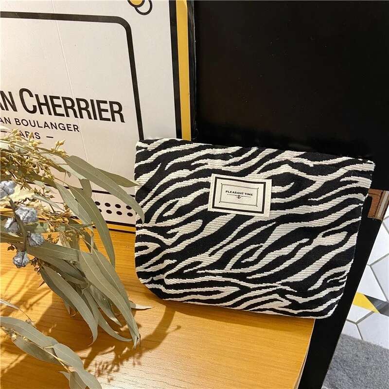 ddmy Leopard Large Women Cosmetic Canvas Waterproof Zipper Make Up Bag Travel Washing Makeup Organizer Beauty Case