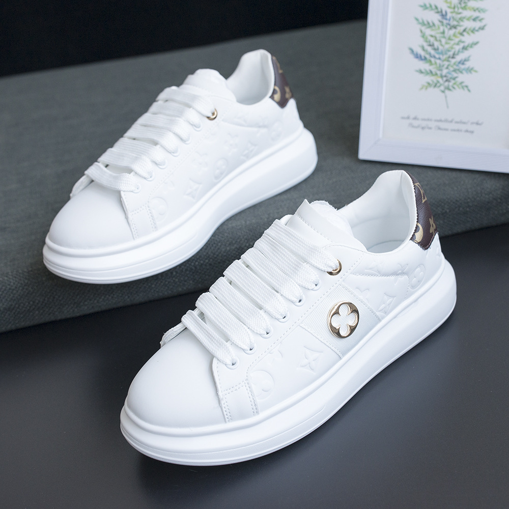 2025 Couple's style white sneakers low - top shoes casual sports shoes trendy shoes men's thick - soled color - matching lightweight metal -