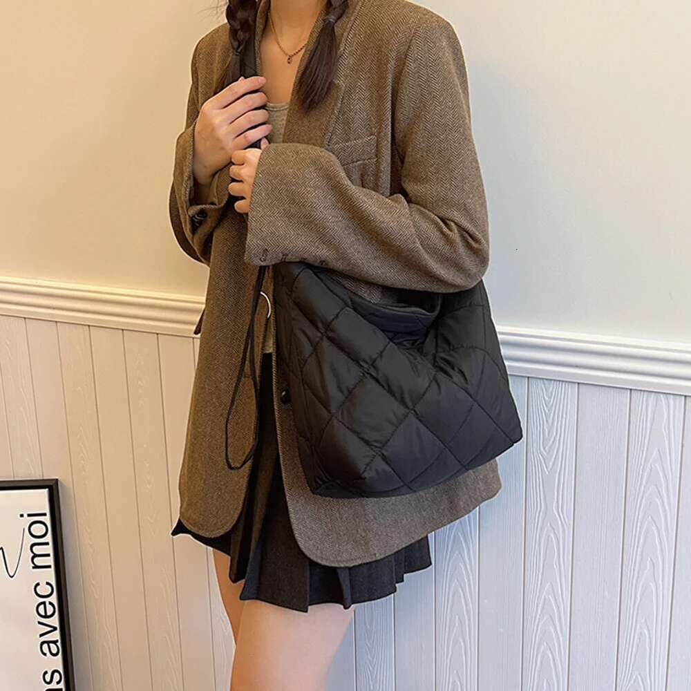 ddmy Cross New Quilted Body for Women Handbags Large Puffer Tote Shoulder Bag Cotton Padded Pleated Puffy Shopping Women's Bags 's