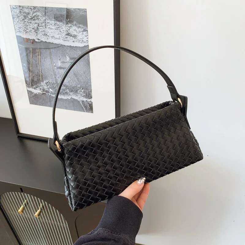 2025 Women's Retro Messenger Anti-Theft Lightweight Crossbody Bag for Travel, Commuter & Daily Use Waterproof Shoulder Purse