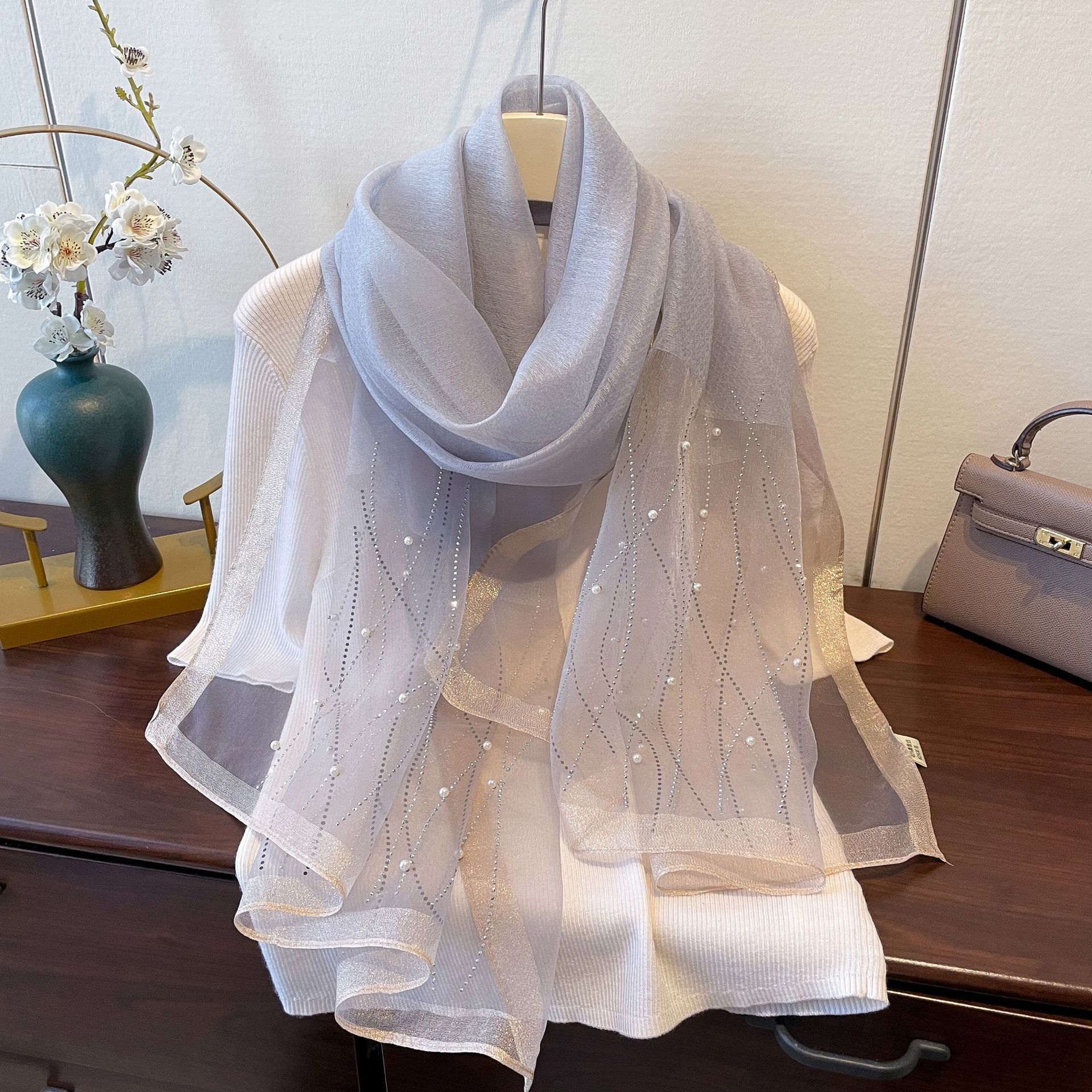 K623 Spring and summer new fashion all-match solid color ethnic style head scarf scarf female wavy pattern artificial hot diamond silk scarf female