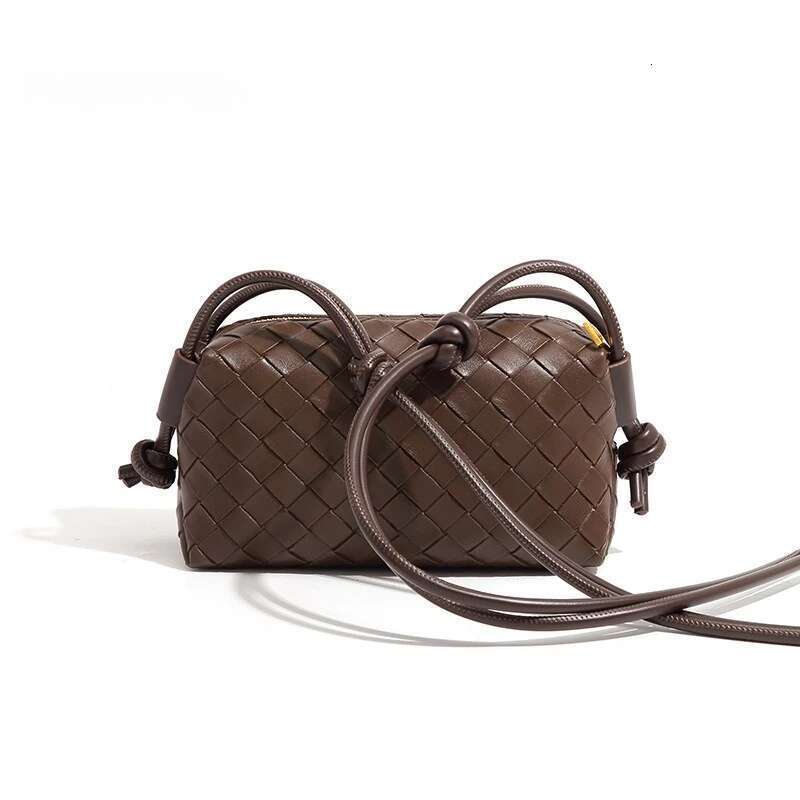 Hot-selling knotted hot-selling popular and back messenger bag woven square bags, single shoulder bags