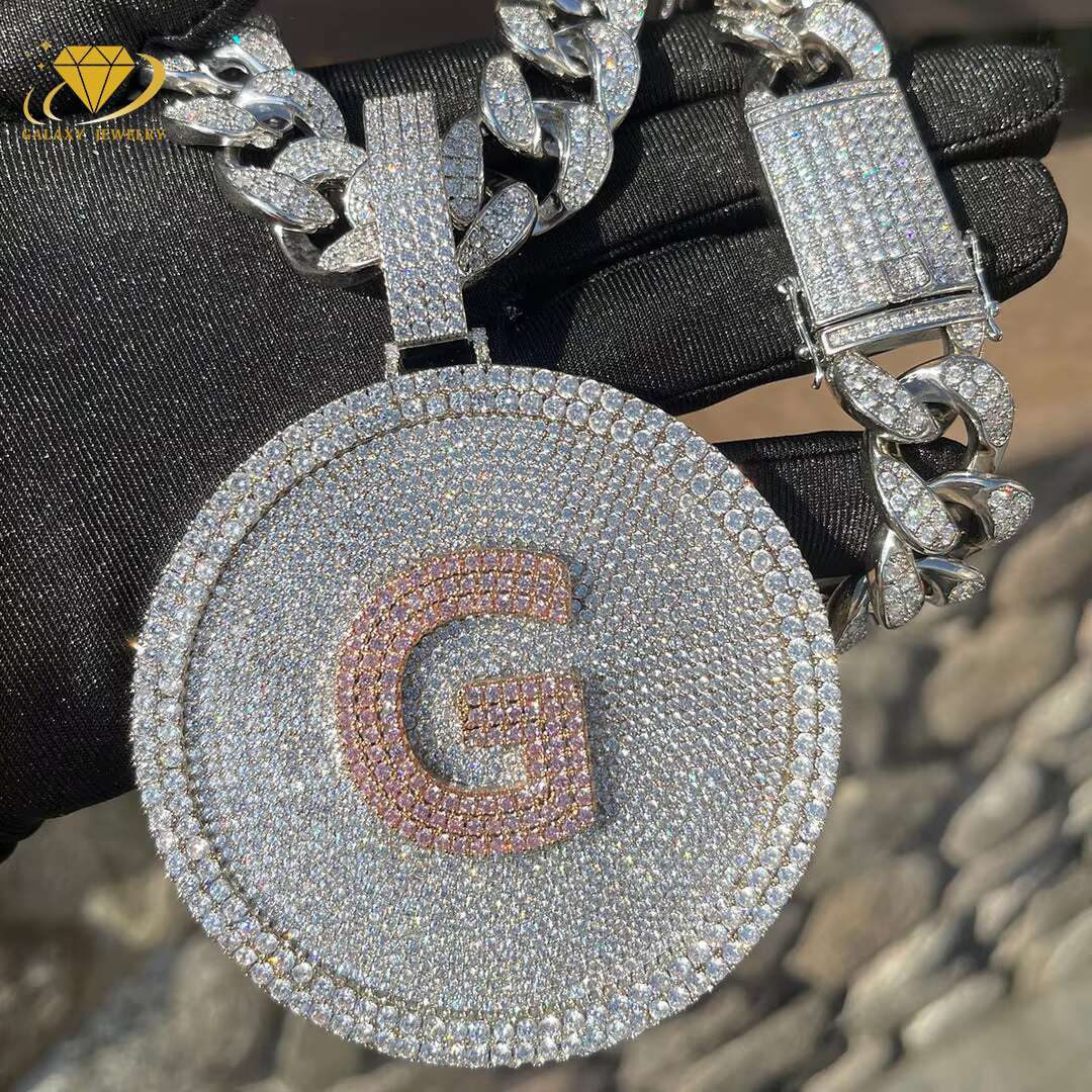 Customized Letter G Round Pendant Hiphop Jewelry Full Iced Out VVS Moissanite Diamonds Rock Rappers Personality Pendant Necklace