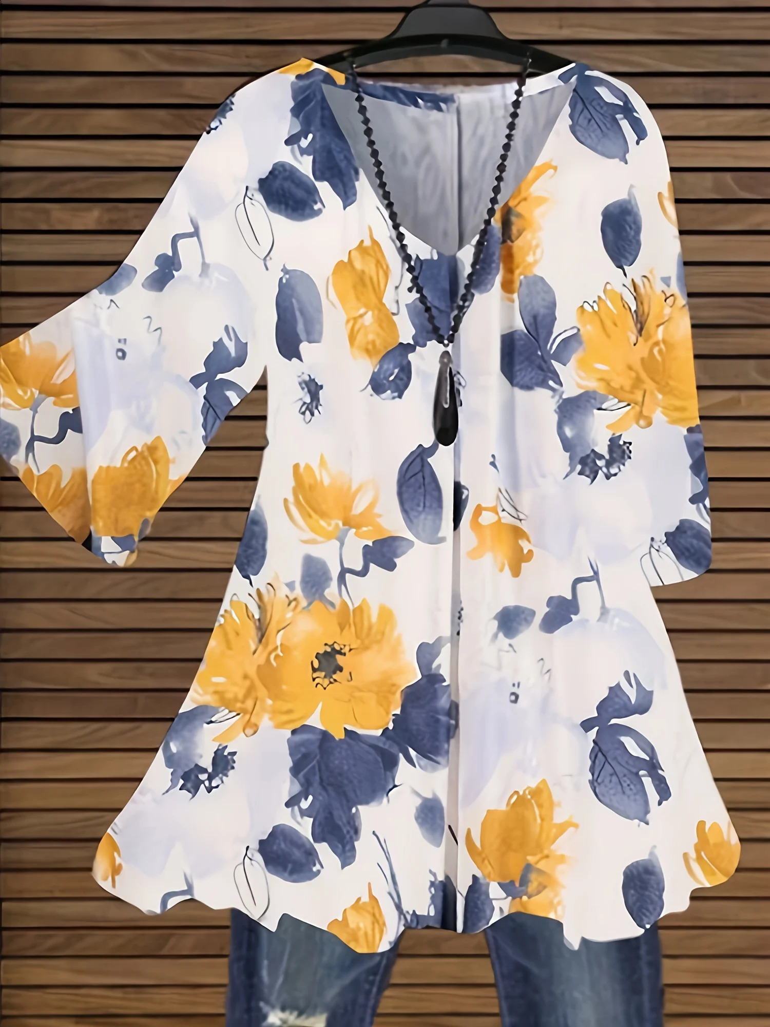 Large size womens sparkling sleeve print Vneck 54 sleeves top of the line shirt 250430Z