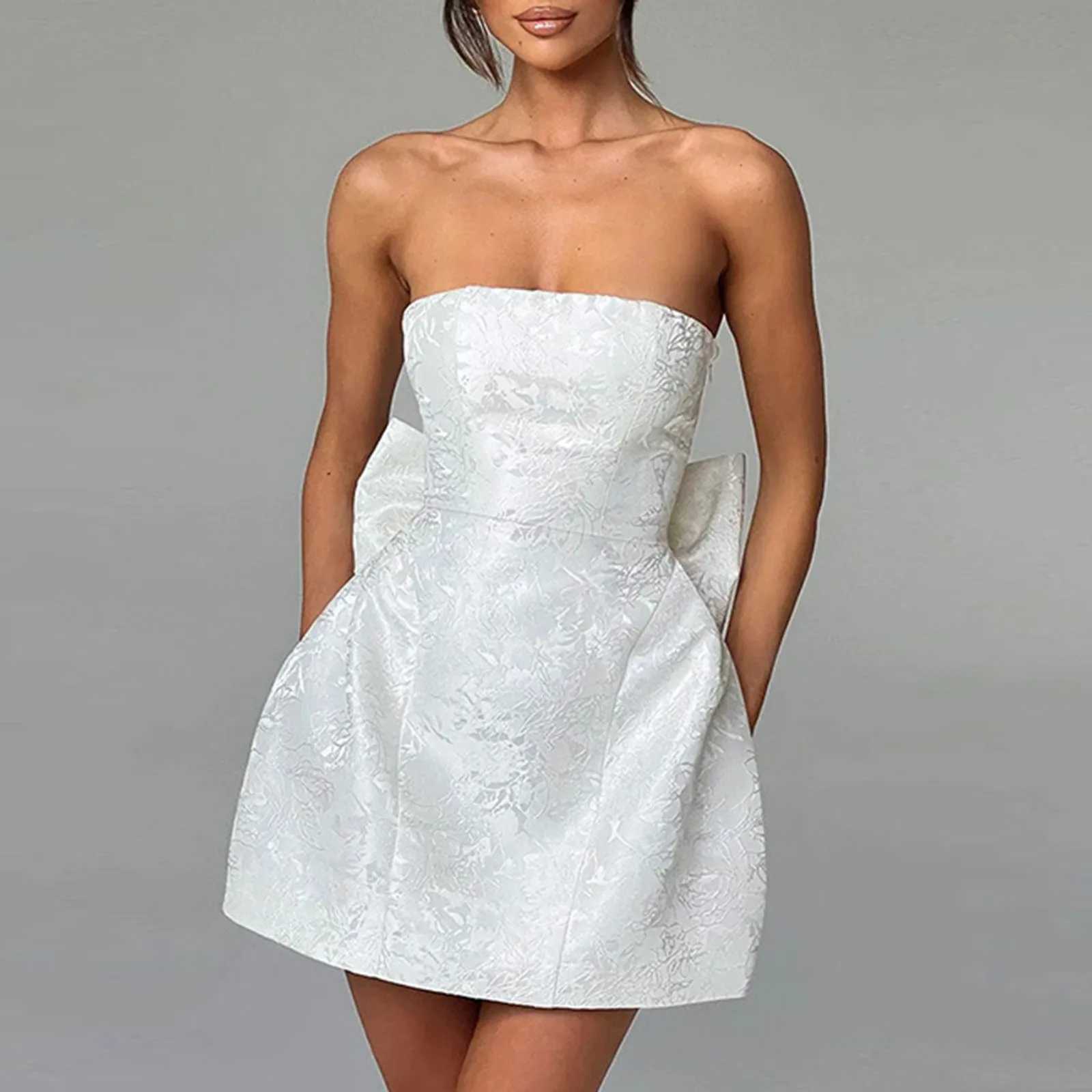 Satin Strapless Hom… - image