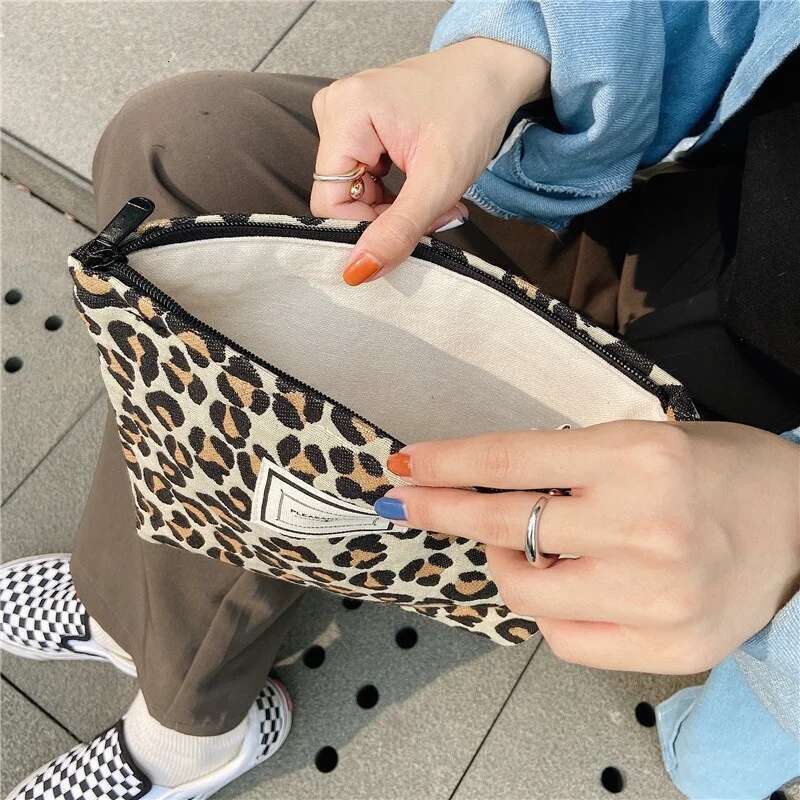 ddmy Leopard Large Women Cosmetic Canvas Waterproof Zipper Make Up Bag Travel Washing Makeup Organizer Beauty Case