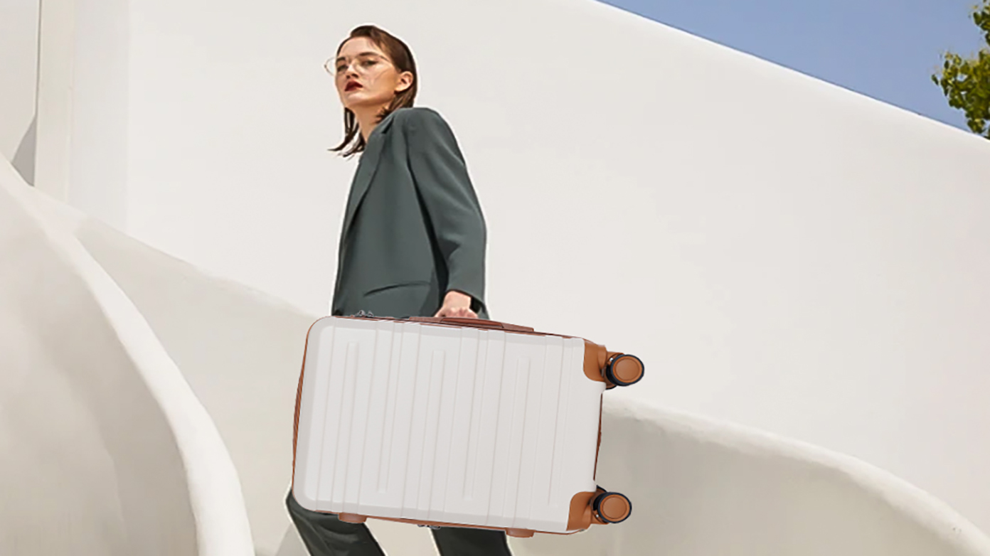 3piece set 202428 inches lightweight durable and expandable carryon suitcase tsa lock essential for family and personal travel white