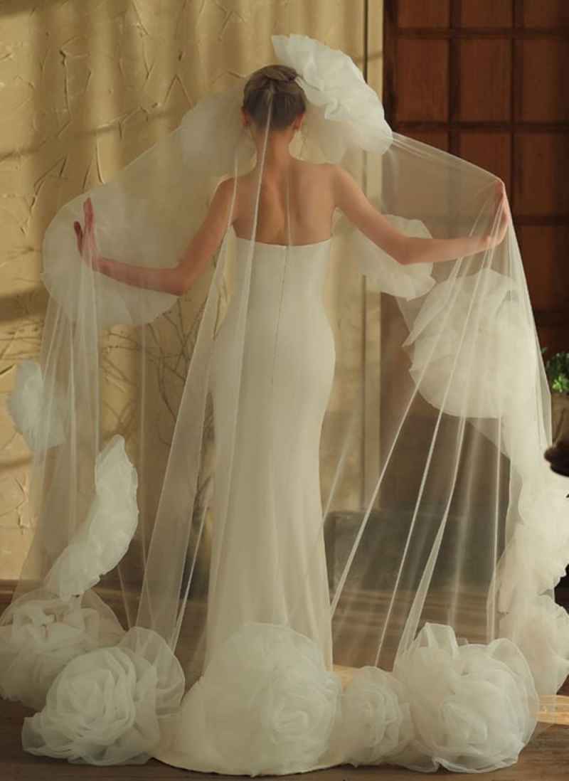 Elegant Wedding Veils Chapel Veils Headdress Women White Ivory Shine 3D-Flower Bridal Veil Tulle One-Layer Wedding Accessories Size Customized V3081