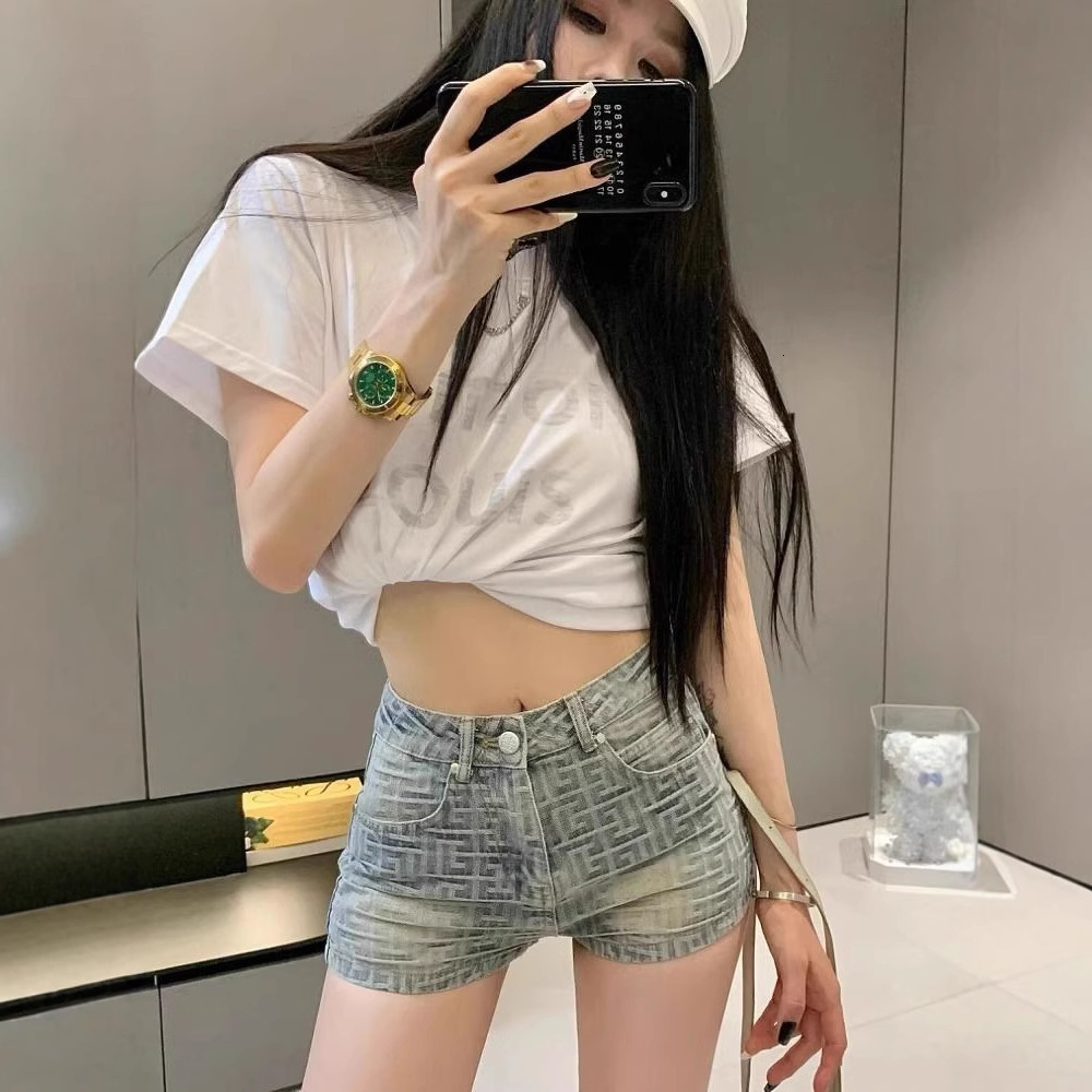 2025S designer design sense vintage denim shorts women summer new style slim fit and slimming A-line high waist versatile hot pants