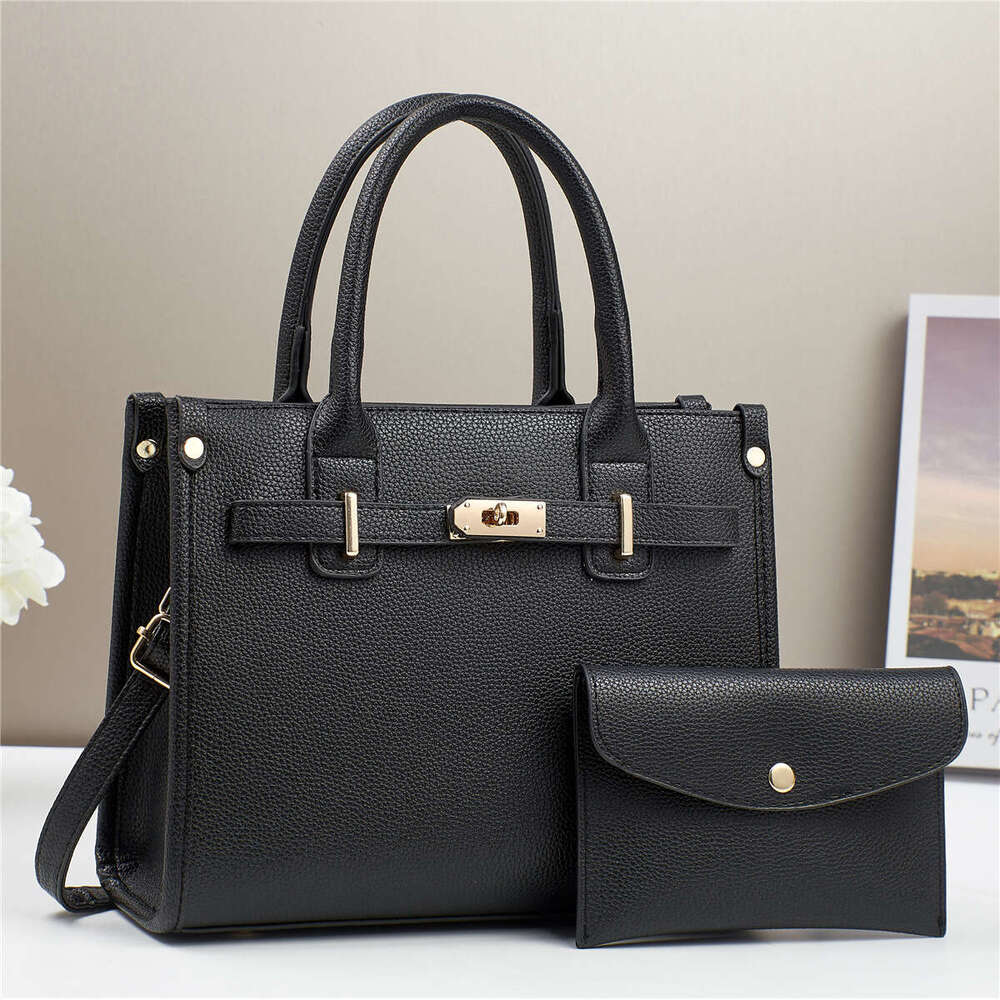 Girl 2025 New Elegant Handbag Middle aged Granny Large Capacity Soft Leather Mama Bun Mother Bag
