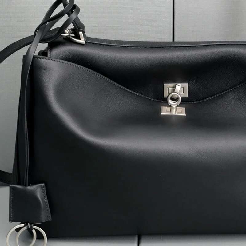 34cm/27cm Handbag Crossbody Large Capacity Single Shoulder Simple Solid Color Flip Bag New Fashion Spring S ummer