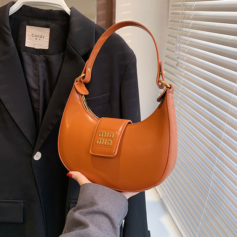 New fashionable and high-quality crescent-shaped retro small bag, women's commuting crossbody bag, single-shoulder underarm bag, free shipping