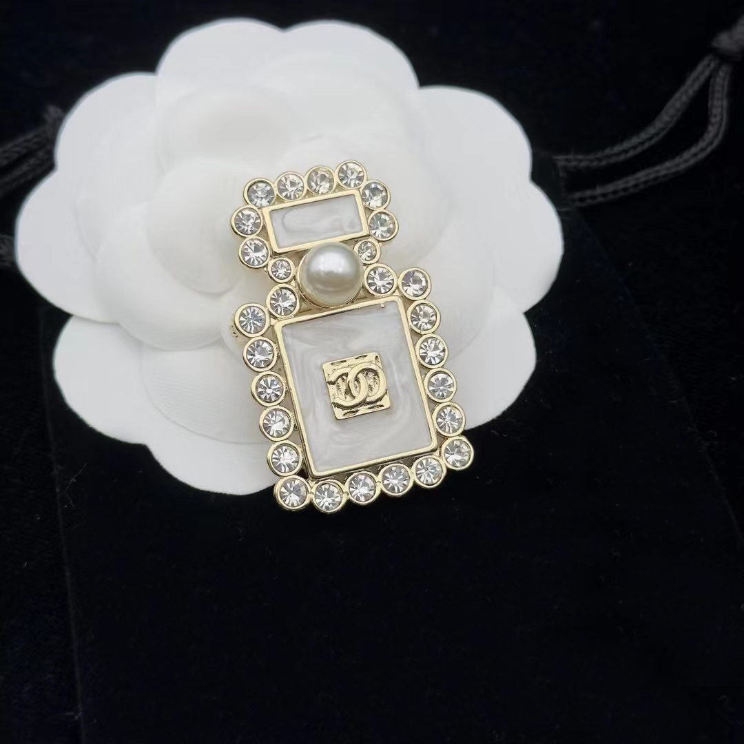 Classic brand crystal brooch luxury 925 silver cc brooch stainless steel designer jewelry for women