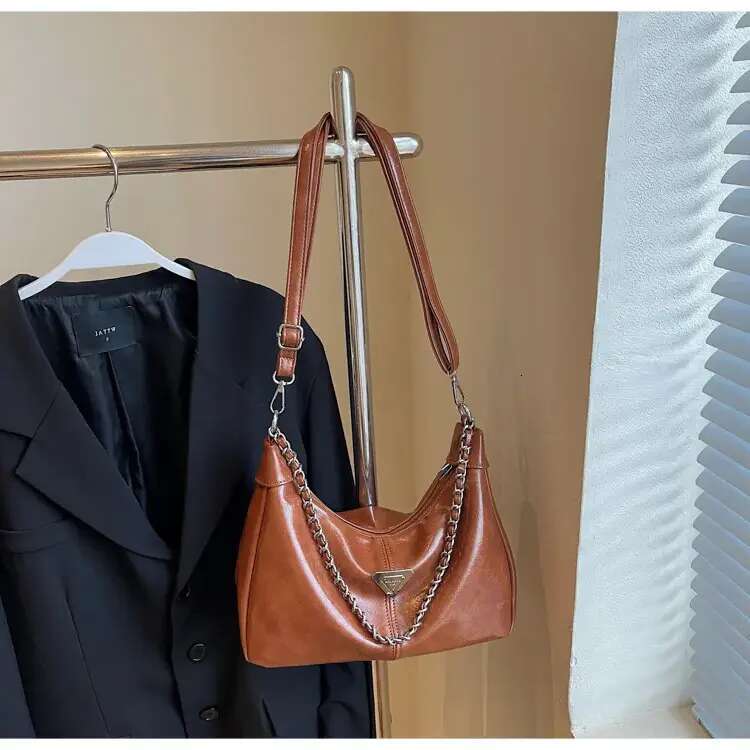 Free shipping new designer Shoulder Bags For womans handbag Fashionable casual flap Chain armpit women crossbody bag