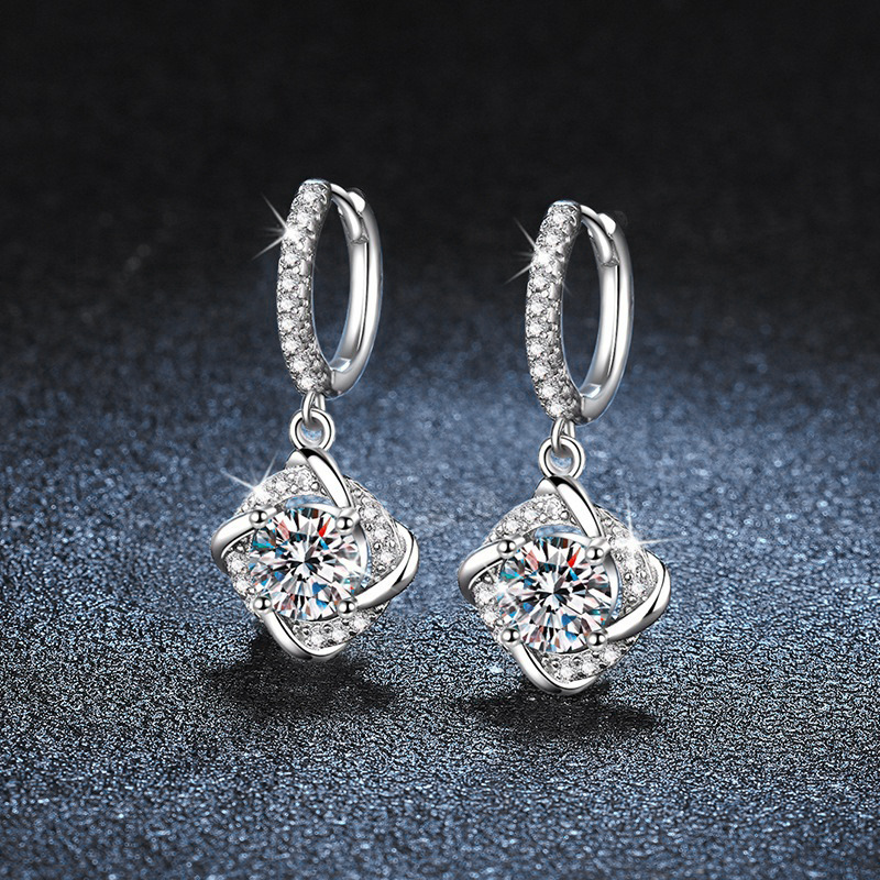 Elegant Moissanite Ear Jewelry Piece Made from High-Quality 925 Pure Silver - Ideal Surprise Present