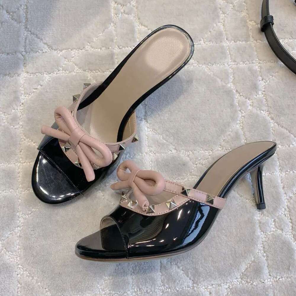 luxury Spring Summer Casual High Heels Butterfly-Knot Decor Round Toe Shoes For Women Solid Color Patent Leather Slippers New Hot